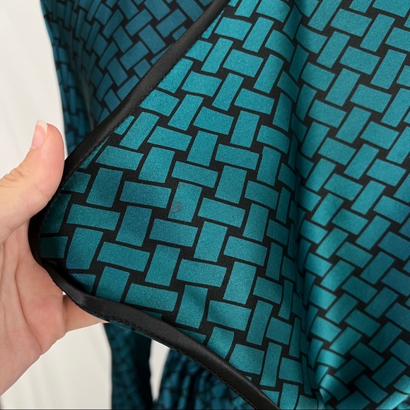 Janice Wainwright Vintage 1970s Teal Blue Black Print Cowl Neck Dolman Dress 8 - Picture 11 of 12